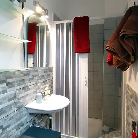 招待所 Olivuzza 4*